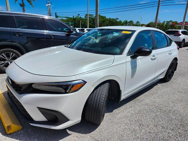 Photo of 2022 Platinum White Honda Civic