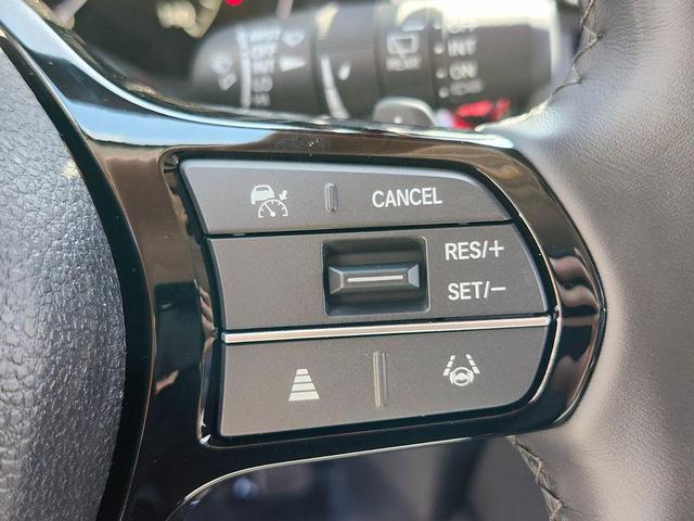 Photo of 2025 Platinum White Pearl Honda Pilot