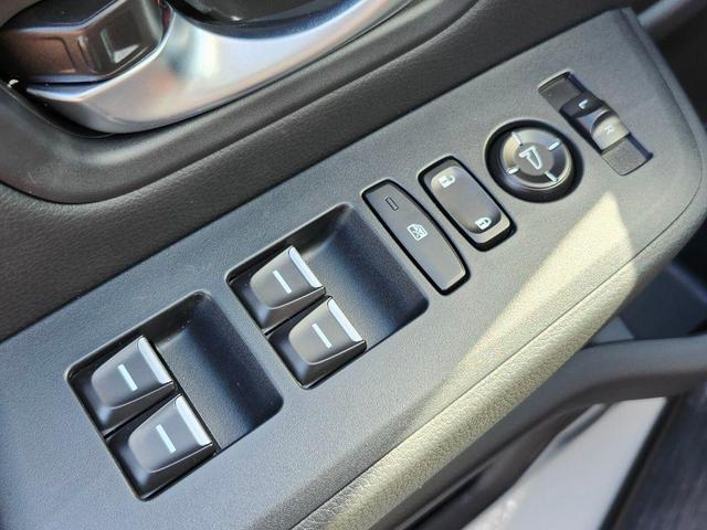 Photo of 2025 Platinum White Pearl Honda Pilot