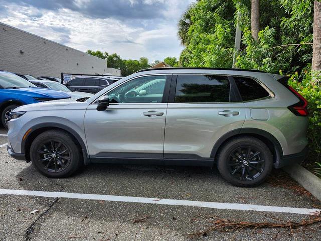 Photo of 2023 Silver Metallic Honda CR-V Hybrid