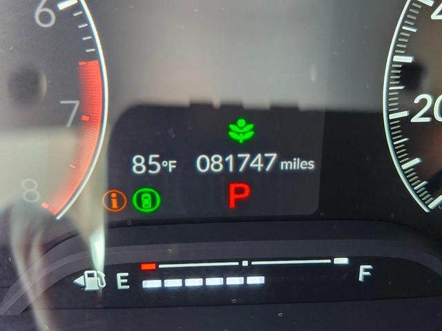 Photo of 2022 Platinum White Honda Civic
