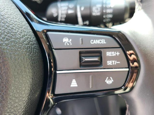 Photo of 2022 Platinum White Honda Civic