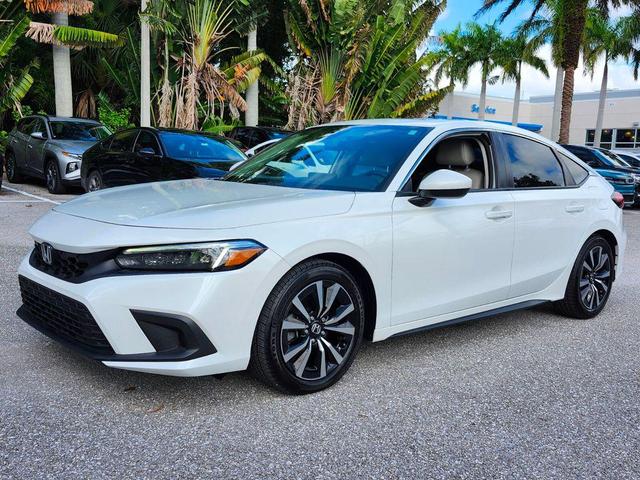 Photo of 2022 Platinum White Honda Civic