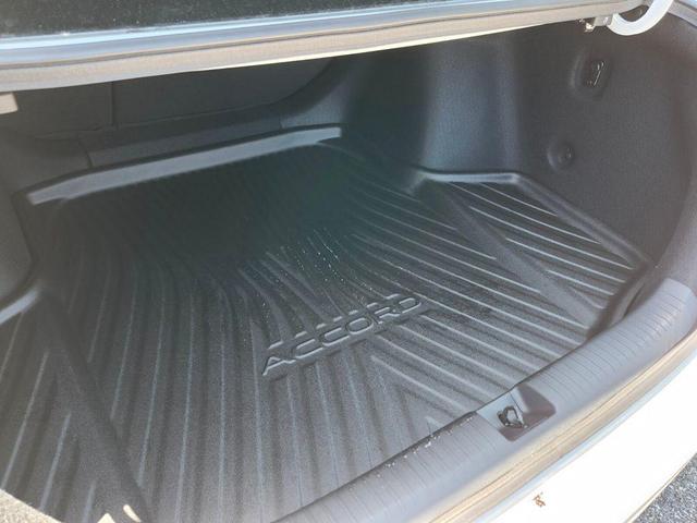 Photo of 2025 Platinum White Pearl Honda Accord Hybrid