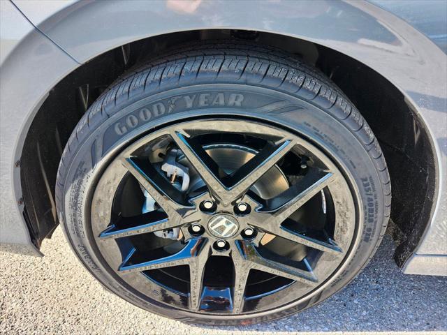 Photo of 2025 Urban Gray Pearl Honda Accord Hybrid