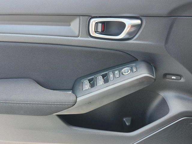 Photo of 2026 Solar Silver Metallic Honda Civic