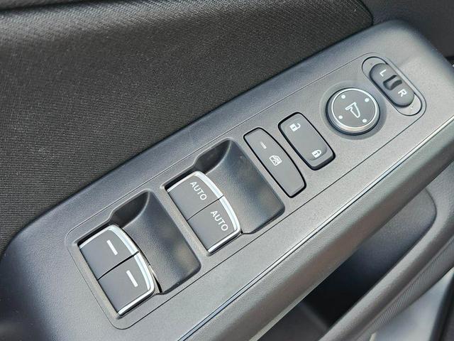 Photo of 2026 Solar Silver Metallic Honda Civic