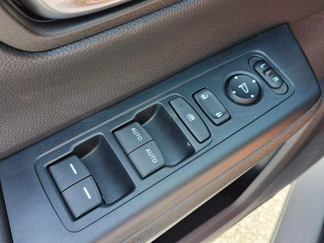 Photo of 2026 Platinum White Pearl Honda CR-V Hybrid