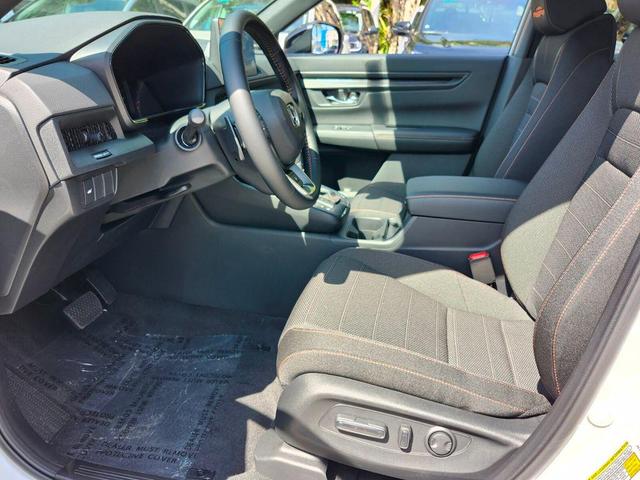 Photo of 2026 Platinum White Pearl Honda CR-V Hybrid