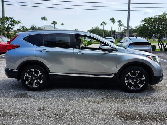 Photo of 2017 Lunar Silver Metallic Honda CR-V