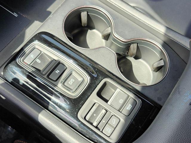 Photo of 2023 Platinum White Pearl Honda Pilot