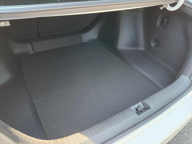 Photo of 2025 Platinum White Pearl Honda Accord Hybrid