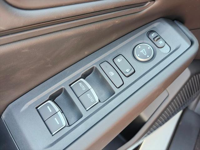Photo of 2025 Platinum White Pearl Honda Accord Hybrid