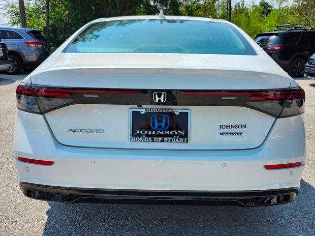 Photo of 2025 Platinum White Pearl Honda Accord Hybrid