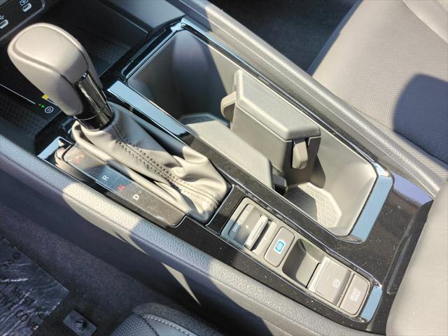 Photo of 2025 Platinum White Pearl Honda Accord Hybrid