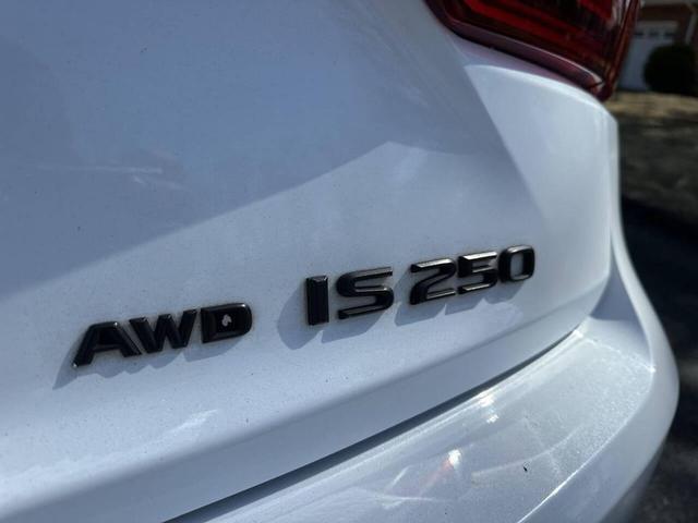 Photo of 2015 Ultra White Lexus IS 250