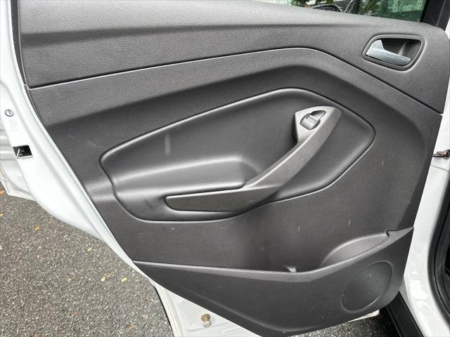 Photo of 2019 White Ford Escape