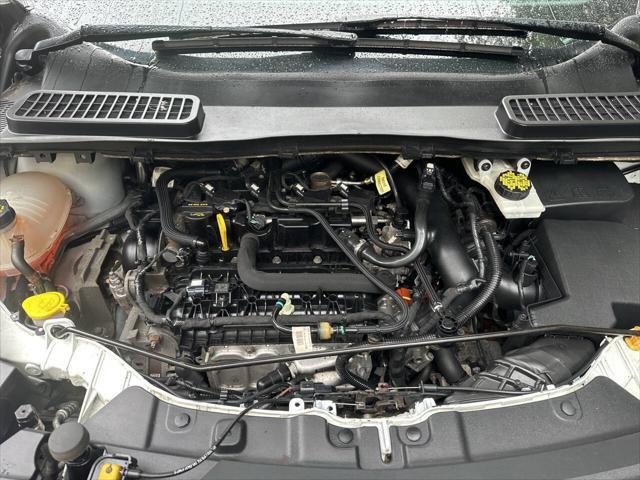 Photo of 2019 White Ford Escape