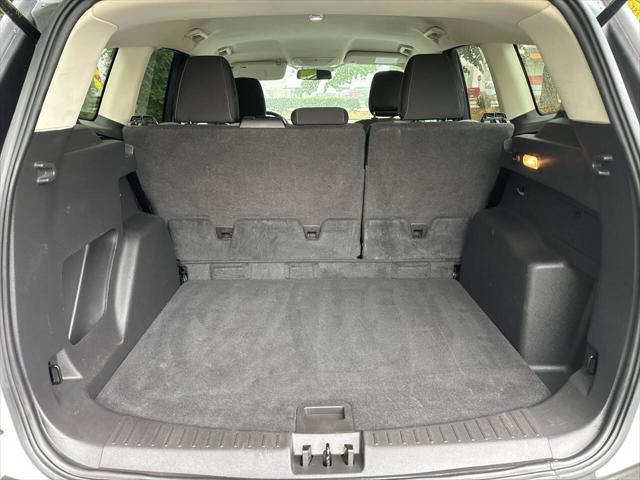 Photo of 2019 White Ford Escape