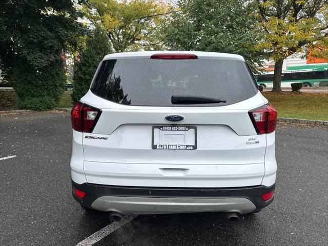 Photo of 2019 White Ford Escape