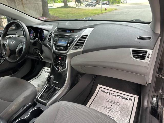 Photo of 2015 Black Hyundai ELANTRA