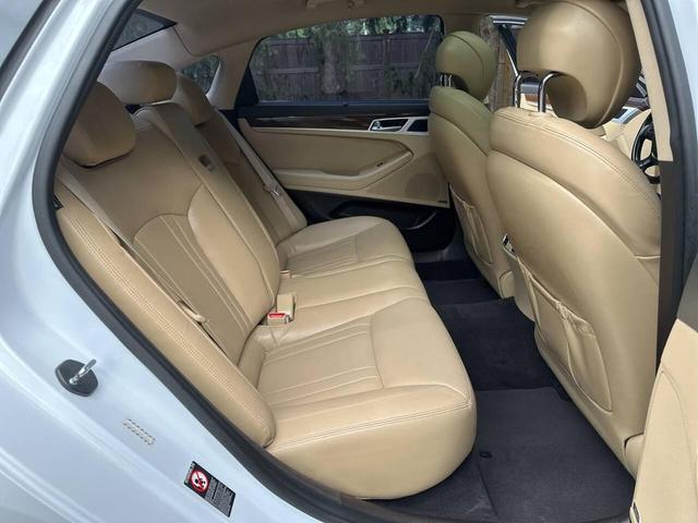 Photo of 2016 Casablanca White Hyundai Genesis