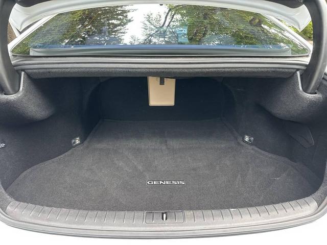 Photo of 2016 Casablanca White Hyundai Genesis