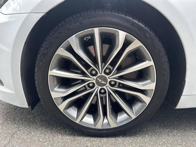Photo of 2016 Casablanca White Hyundai Genesis