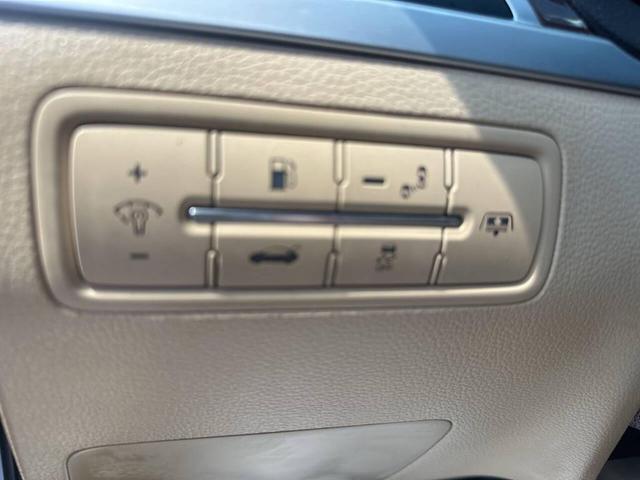 Photo of 2016 Casablanca White Hyundai Genesis