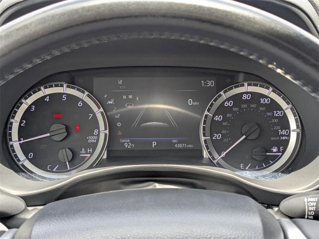 Photo of 2023 Pearl Toyota Highlander