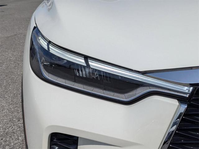 Photo of 2024 Majestic White/Black Obsidian INFINITI QX60