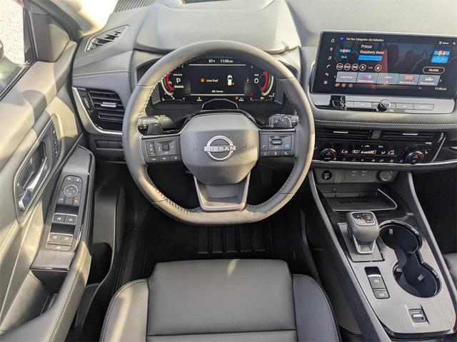 Photo of 2025 Gray Nissan Rogue