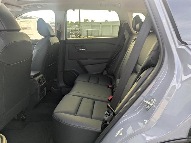 Photo of 2025 Gray Nissan Rogue