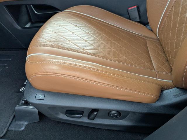 Photo of 2023 Deep Bordeaux/Black Obsidian INFINITI QX60