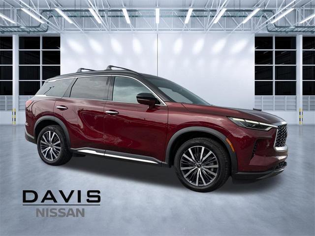 Photo of 2023 Deep Bordeaux/Black Obsidian INFINITI QX60
