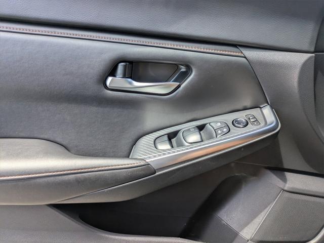Photo of 2023 Super Black Nissan Sentra