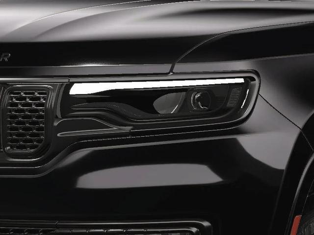 Photo of 2025 Diamond Black Crystal Pearlcoat Jeep Wagoneer L
