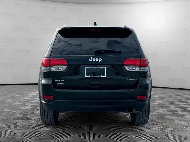 Photo of 2021 Diamond Black Crystal Pearlcoat Jeep Grand Cherokee