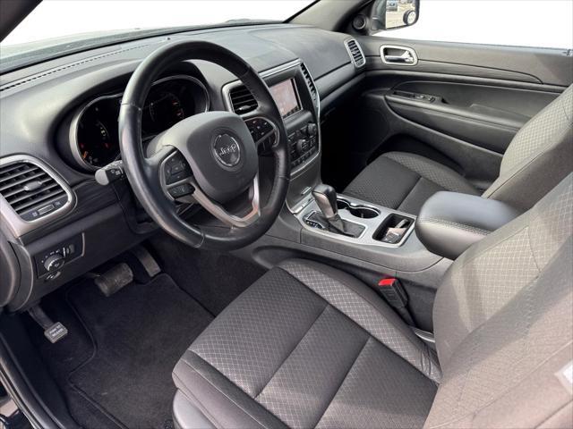Photo of 2021 Diamond Black Crystal Pearlcoat Jeep Grand Cherokee