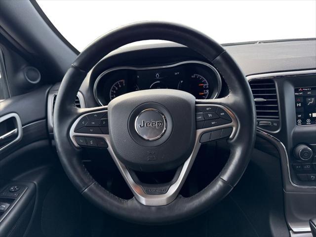 Photo of 2021 Diamond Black Crystal Pearlcoat Jeep Grand Cherokee