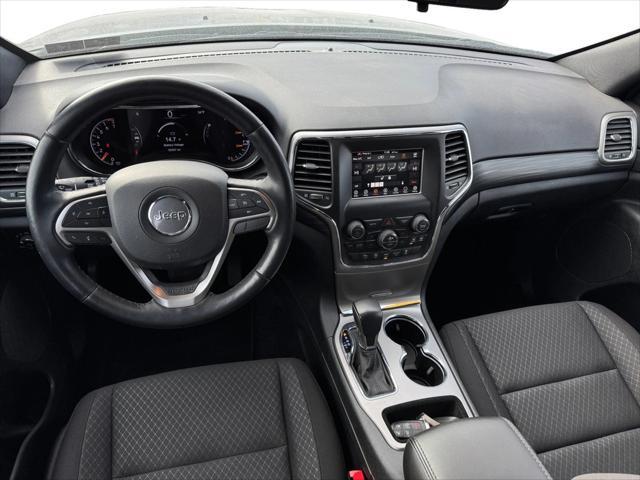 Photo of 2021 Diamond Black Crystal Pearlcoat Jeep Grand Cherokee