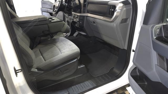 Photo of 2022 Oxford White Ford F-150