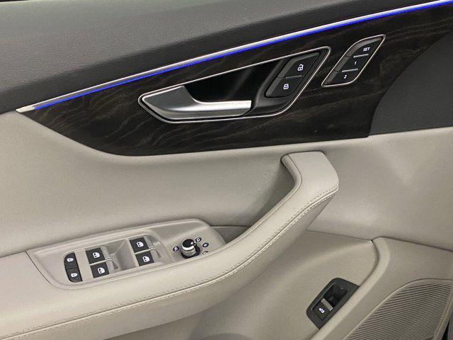 Photo of 2024 Blue Audi Q7