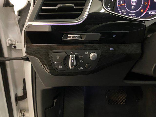 Photo of 2018 White Audi Q7
