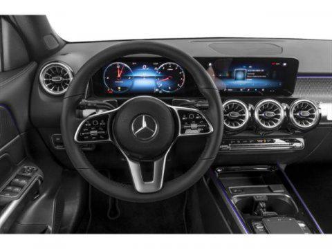 Photo of 2023 White Mercedes-Benz GLB 250