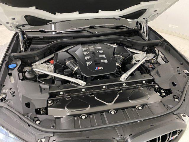 Photo of 2025 Mineral White Metallic BMW X5
