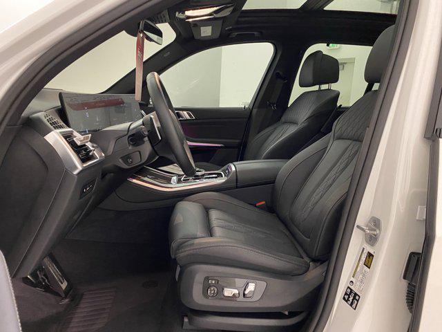 Photo of 2025 Mineral White Metallic BMW X5