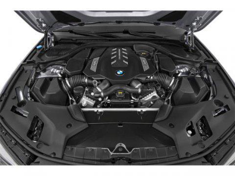 Photo of 2022 Alpine White BMW M550