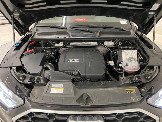 Photo of 2023 Mythos Black Metallic Audi Q5