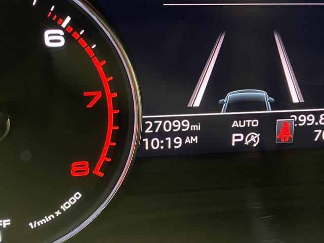 Photo of 2023 Mythos Black Metallic Audi Q5